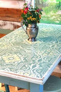 Dumpster Table w/Stencil and Chalk Paint Makeover. I Would LOVE to "Find" a Table Like This!!!  ...    :)