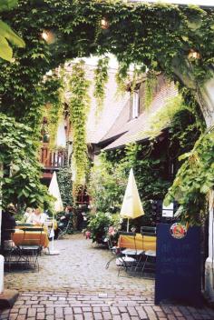Cute little cafe in Paris