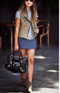 Casual outfit. skirt and vest