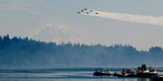 The Blue Angels with Mount Rainier in the background.