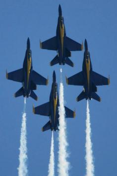 The Blue Angels perform in Seattle for Seafair 2014