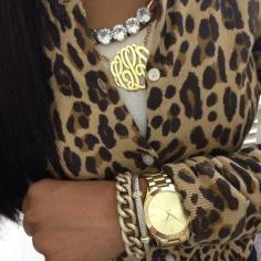 I heart leopard print.  Love the gold jewelry too!