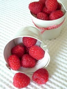 We must add raspberries into our diet if we want to lose weight! List of the best weight loss foods