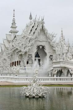 Wat Rong Khun - Chiang Rai, Thailand