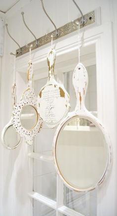 Hang whitewashed vintage mirrors in the bathroom for a pretty, Shabby Chic decoration.