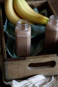 Chocolate Hemp Seed Smoothie | Full of protein, antioxidants, and minerals