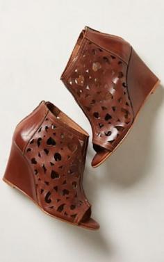 cutout #brown leather booties rstyle.me/...