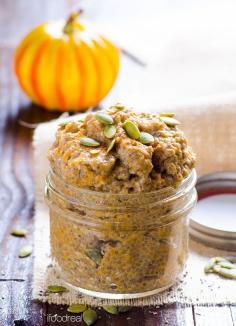 
                        
                            Pumpkin Pie Chia Pudding -- Healthy, easy and nutritious breakfast or snack on the go. Tastes like an indulgent pumpkin dessert. #cleaneating
                        
                    