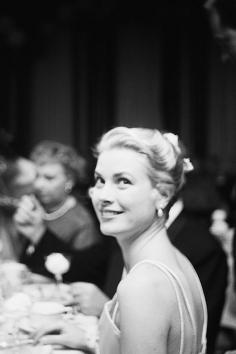 
                        
                            Grace Kelly attends the Academy Awards at the Pantages Theatre in Hollywood, California, 30th March 1955.
                        
                    