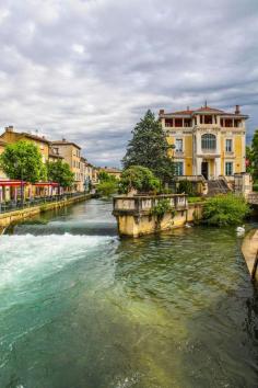 
                        
                            Isle-sur-la-Sorgue, Provence, France - Vincent Bloch
                        
                    