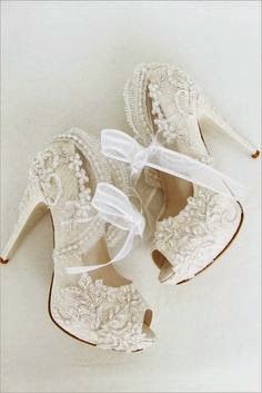 
                    
                        lace wedding shoes
                    
                