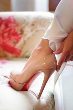 
                        
                            Christian Louboutin #louboutin #nude
                        
                    