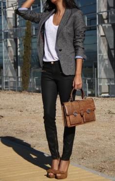 
                        
                            chic and simple
                        
                    