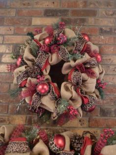 
                    
                        Natural Burlap CHRISTMAS WREATH and GARLAND with by decoglitz
                    
                