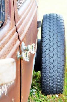 
                    
                        Rat rod pinup girl badass rattie
                    
                