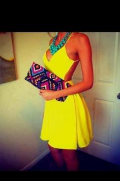 
                    
                        Yellow complementing dress. In a way I love this a lot its acctually really flattering to a figure☆★
                    
                