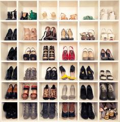 
                    
                        shoe closet... LOVE
                    
                