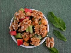 
                    
                        10 Gluten-Free Portable Lunches: Summer Zucchini and Fruit Salad with Walnuts #glutenfree
                    
                