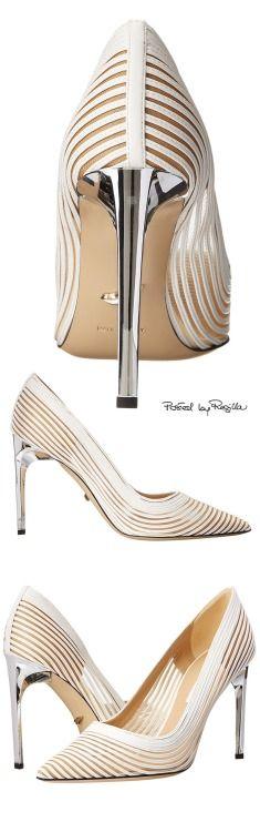 
                    
                        Regilla ⚜ Diane von Furstenberg
                    
                