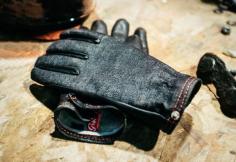 
                    
                        Grifter Onyx Ranger Glove
                    
                