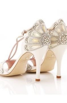 Emmy Bridal Shoes - Stuff We Love | onefabday.com - For more ideas and inspiration like this, check out our website at www.theweddingbelle.net