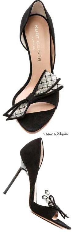 
                    
                        Regilla ⚜ Kurt Geiger
                    
                