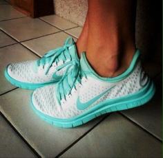 
                    
                        Comfy mint nike sport shoes
                    
                