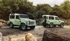 
                    
                        Land Rover Defender Heritage Edition
                    
                