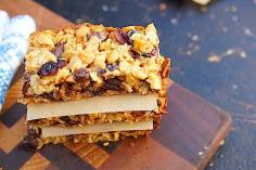 
                    
                        Peanut Butter Chocolate Chip Granola Bars / Mom's Kitchen Handbook
                    
                