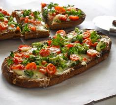 
                    
                        Simple Meatless Monday option. French bread vegetable pizzas
                    
                
