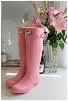 pale pink hunter rain boots