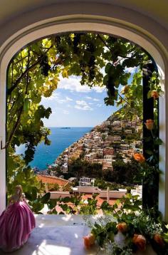 Positano, Italy - summer dreaming of the Amalfi Coast ♥