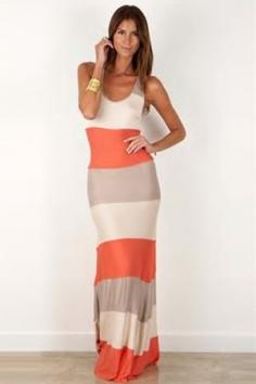 
                    
                        Maxi-dress para el verano. #Summer, #maxidress, cute.
                    
                