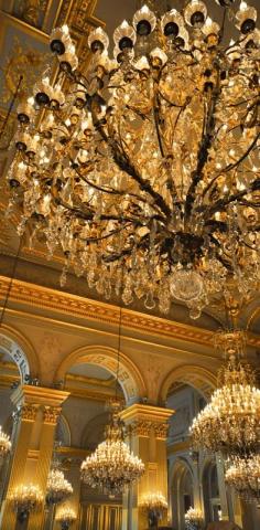 Interior of the luxurious Royal Palace of Belgium. Breathtaking! #interiordesign #luxuryrealestate #chandelier