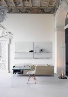 #work #space #lucite #desk #white #walls #interior #design #interiordesign #architecture