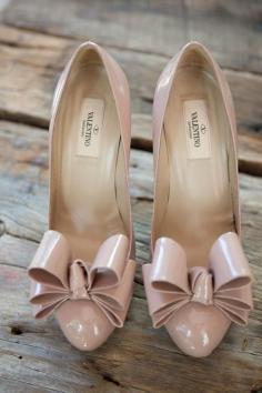 Great nude vintage style shoes, NEED them!!!