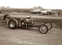 
                    
                        Vintage Drag Racing - Dragster
                    
                