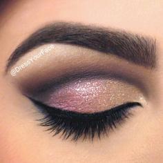 CUT-CREASE GLITTER EYES @Crystal Chou Lopez