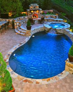 Dream Backyard: pool, hot tub and outdoor fireplace :)