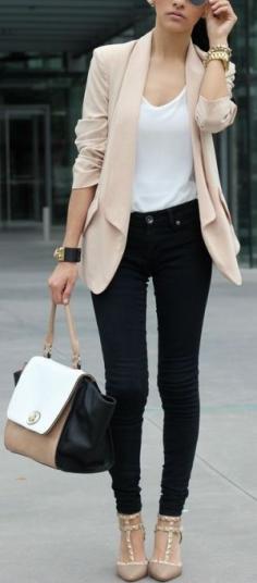 light taupe blazer, white shirt and black skinny jeans. Business casual