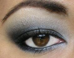 10 Tips To Create The Perfect Smokey Eye Makeup