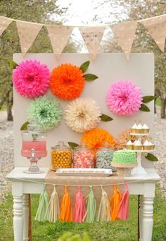 
                    
                        DIY Paper Flower Backdrop - Top Ten DIY Paper Flower TutorialsMaven Bride
                    
                