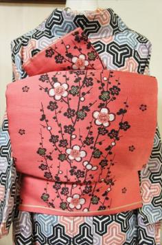 ❤❤❤ Copyrights unknown. Japanese kimono pattern.