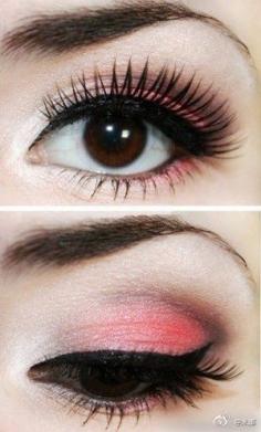 Pink Eye Shadow w Cat Eye