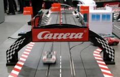 
                    
                        Rennbogen Carrera (21126) am Track
                    
                