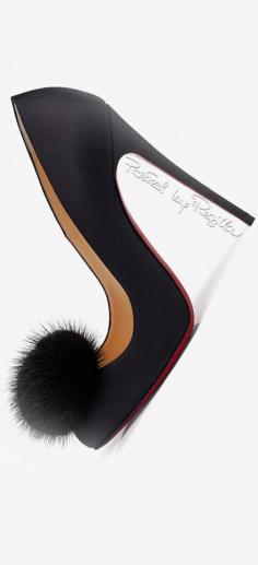 Regilla ⚜ Christian Louboutin