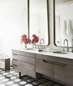 DESIGN: Bathroom mirrors