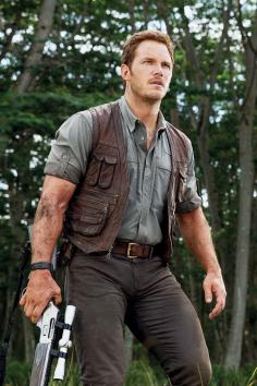 Chris Pratt as Owen Grady in “Jurassic World” (2015) SO HOT!!!