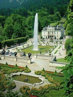 Linderhof Palace, Deutschland, Bavaria - nearby Parkhotel*- love this place