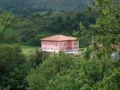 This charming hotel is located in Tresgrandas, in Llanes (Asturias). It is a traditional, favoured town that is perfect for those who value rest and tranquillity. It is set in a valley surrounded by a natural environment full of contrasts and views of the Sierra de la Cuera. It lies just 3km from the beach and guests will find a number of restaurants, bars and pubs in the immediate vicinity. The centre of Llanes can be reached in 20 minutes by public transport and there guests will find a number of shops. Asturias Airport is some 125km from the accommodation. This country house has been certified with the Q for quality since 2005. It has a particularly quiet environment and offers high levels of comfort. It is the perfect place for enjoying both a lovely weekend or an extended holiday. The family-friendly establishment comprises 7 double rooms and one junior suite and is fully air-conditioned. On-site facilities include a lobby, a café, WLAN Internet access, a laundry service and a car park. Guests looking to relax can pay a visit to the TV lounge. All of the rooms come with a double bed, a balcony/terrace and a bathroom with bathtub and hairdryer. In-room amenities include WLAN Internet access, TV, safety deposit box and heating. Guests will find sun loungers and parasols at the hotel. An arrangement with an outside centre just 3km from the establishment means that guests can enjoy beauty treatments, citric baths and therapeutic and relaxing chocolate massages. The local surroundings can be enjoyed in many different ways, including biking, horse riding, canoeing or quad biking. The La Cuesta de Llanes golf course is just 15km from the hotel. The meals served at the hotel are all of a very good quality. Guests can enjoy home-grown products directly from the farm in a friendly atmosphere. The homemade marmalades are remarkable. A continental breakfast is served daily.